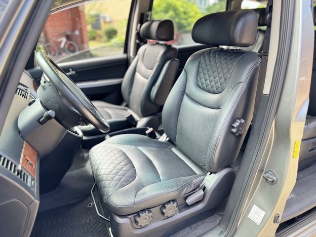 12年出廠 M7  七人座  一年兩萬公里保固  實車在店 可全額貸款 實車在店 歡迎試乘  第11張相片