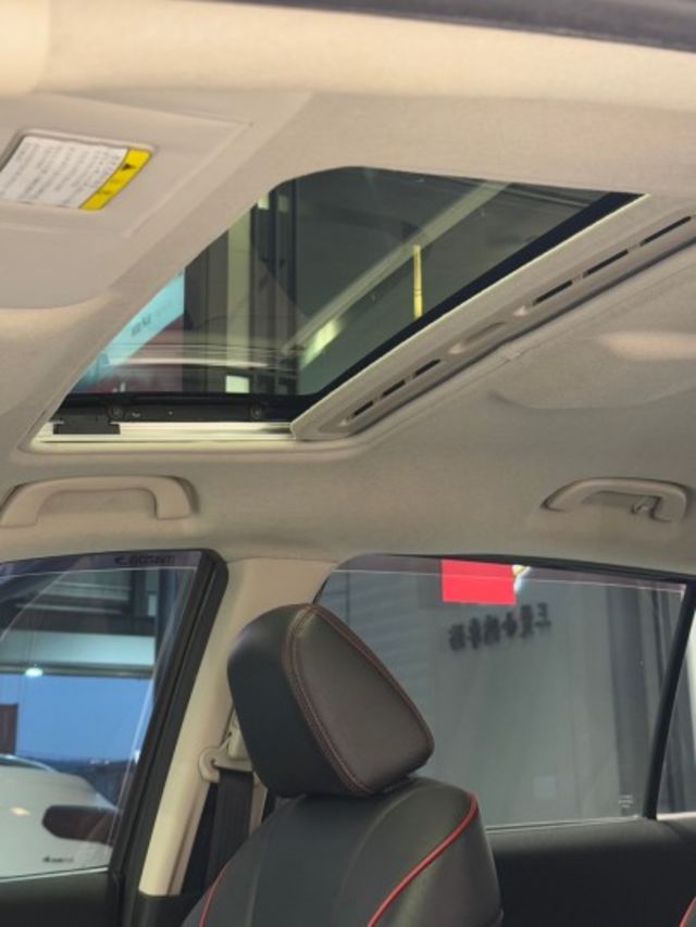 2015年出廠 尊爵版 里程12萬 非泡水車 實車在店 可貸款 歡迎試乘  第7張相片