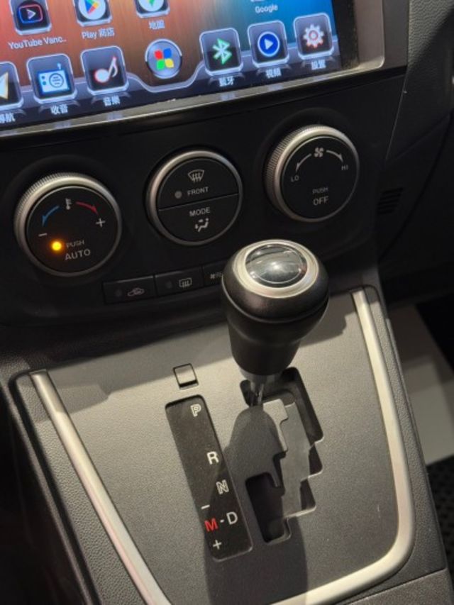 2015年出廠 尊爵版 里程12萬 非泡水車 實車在店 可貸款 歡迎試乘  第12張相片