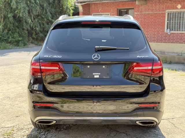 2018出廠 GLC300 4MATIC 原鈑件 全景天窗 盲點 一年兩萬公里保固  實車在店 歡迎試乘  第5張相片