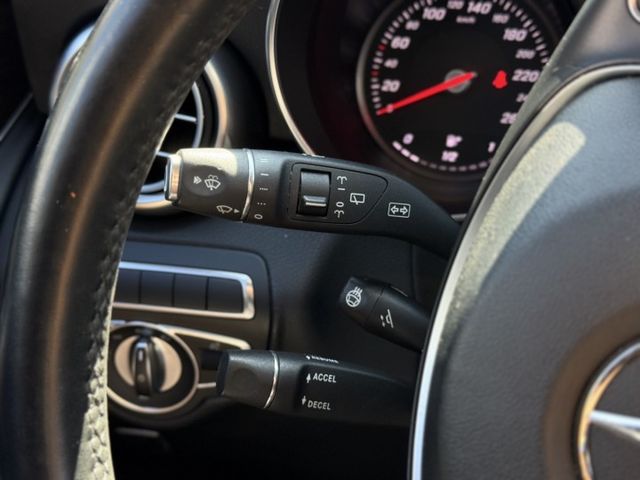 2018出廠 GLC300 4MATIC 原鈑件 全景天窗 盲點 一年兩萬公里保固  實車在店 歡迎試乘  第19張相片