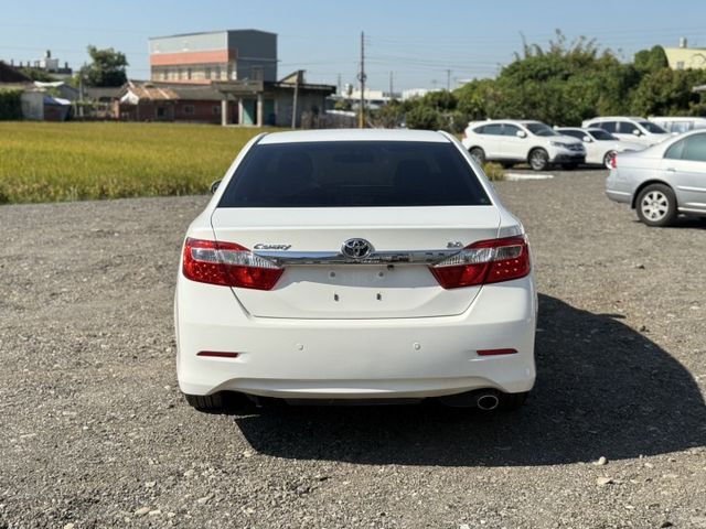2012年 CAMRY 里程僅跑5萬  恆溫 安卓機 實車實價 可貸款 歡迎試乘  第5張相片