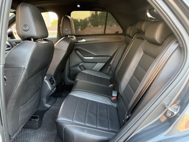 2022出廠 330TSI R-LINE 原鈑件 全景天窗 里程保證 實車在店 歡迎試乘  第13張相片