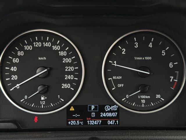 2015年出廠 218I AT 原鈑件 里程保證 實車實價 可貸款 歡迎試乘  第8張相片
