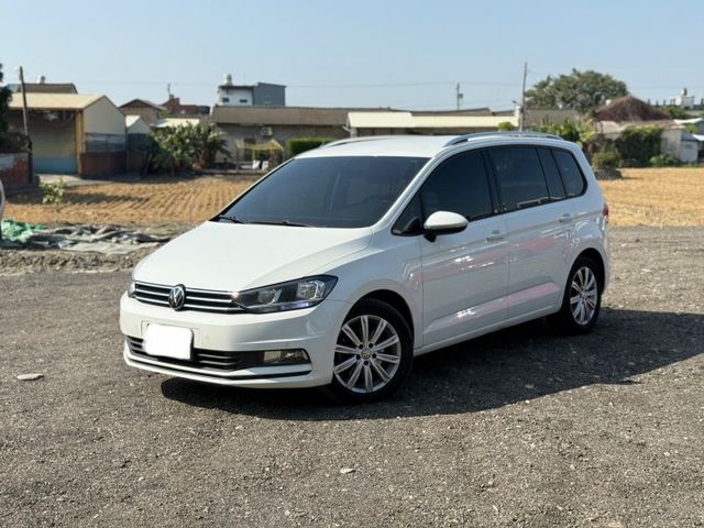 2017出廠 TOURAN 1.4TSI 升級ACC跟車系統 原鈑件 原廠保養 里程保證 實車在店 可貸款 歡迎試乘  第1張相片