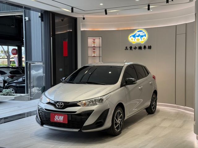 2022年出廠 YARIS  里程4萬 原鈑件 加裝安卓機 實車實價 歡迎試乘  第2張相片