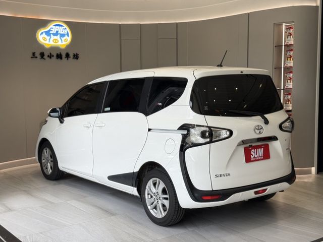 2017式 七人座豪華+版 單電動滑門 原鈑件 里程僅7萬 實車實價 可貸款 歡迎試乘  第5張相片