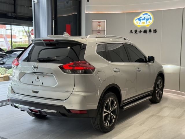 2018年出廠 2.5L 4WD旗艦版 全景天窗 里程僅8萬 原廠保養 實車實價 可貸款 歡迎試乘  第6張相片