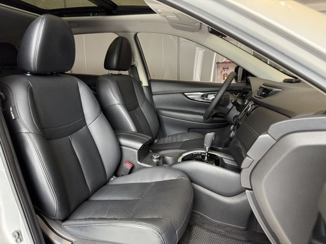 2018年出廠 2.5L 4WD旗艦版 全景天窗 里程僅8萬 原廠保養 實車實價 可貸款 歡迎試乘  第12張相片