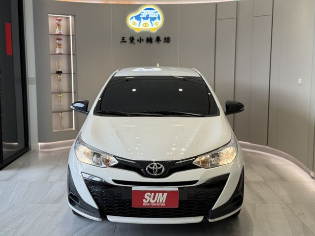 2023年出廠 YARIS 經典版 里程3萬 原鈑件 CARPLAY投影 實車實價 可貸款 歡迎試乘  第1張相片