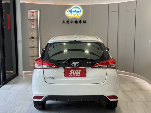 2023年出廠 YARIS 經典版 里程3萬 原鈑件 CARPLAY投影 實車實價 可貸款 歡迎試乘  第2張相片