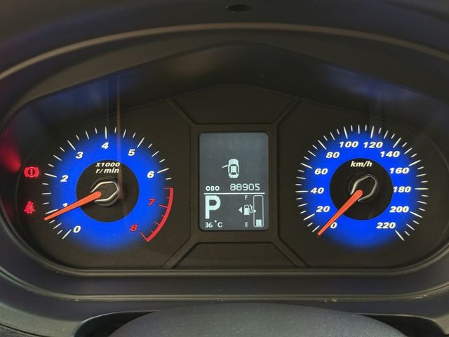 2016出廠 X-SPORT跨界豪華版 里程8萬 免鑰匙啟動 認證車 一年兩萬公里保固 實車實價 歡迎試乘  第8張相片