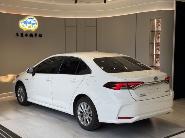 2020出廠 油電ALTIS 尊爵版 ACC跟車 盲點偵測 數位儀表 里程保證 認證車 實車實價 歡迎試乘  第5張相片