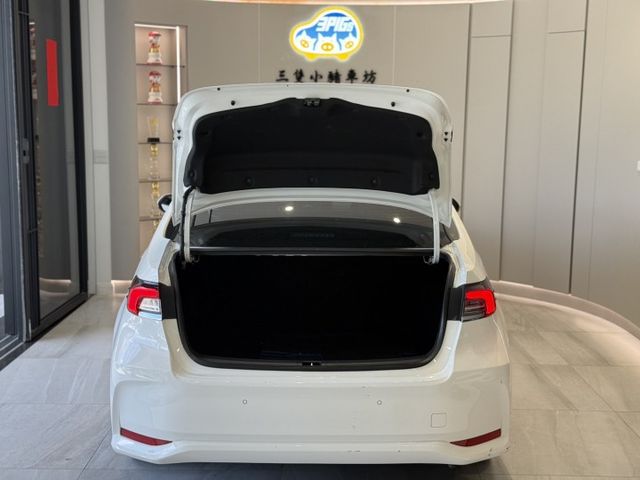 2020出廠 油電ALTIS 尊爵版 ACC跟車 盲點偵測 數位儀表 里程保證 認證車 實車實價 歡迎試乘  第7張相片