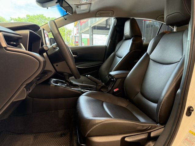 2020出廠 油電ALTIS 尊爵版 ACC跟車 盲點偵測 數位儀表 里程保證 認證車 實車實價 歡迎試乘  第11張相片