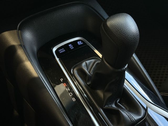 2020出廠 油電ALTIS 尊爵版 ACC跟車 盲點偵測 數位儀表 里程保證 認證車 實車實價 歡迎試乘  第16張相片