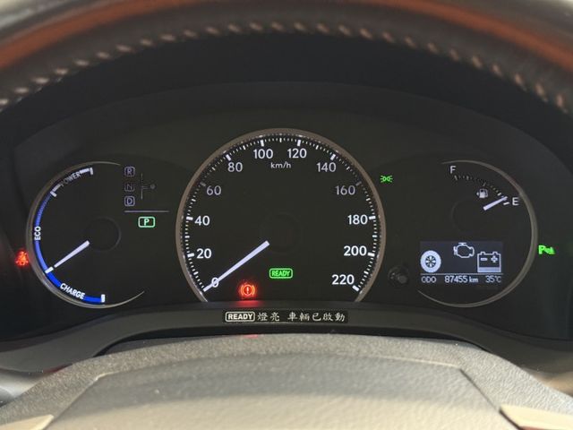 2016式 CT200H 豪華版 有螢幕  里程僅8萬 原鈑件 認證車 歡迎搶先預訂  第8張相片