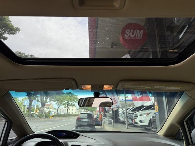 2006年出廠 CIVIC 里程僅跑9萬 認證車有天窗 實車實價 歡迎預約賞車 可貸款  第12張相片