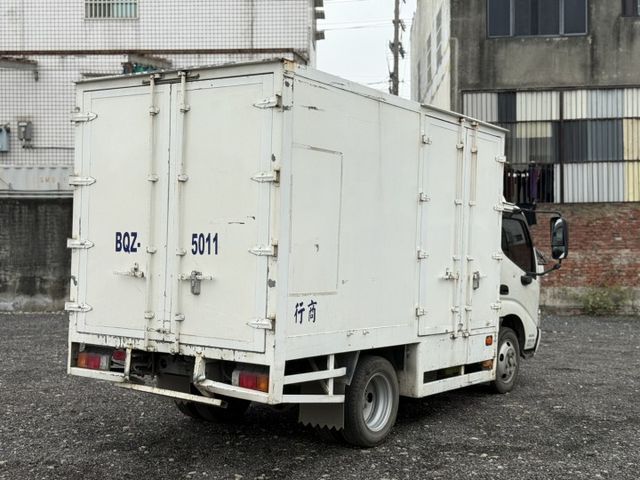 2021出廠 HINO300 廂式 低里程僅跑8萬 原鈑件 5頓載重 實車在店 歡迎試乘  第6張相片