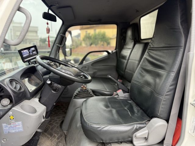 2021出廠 HINO300 廂式 低里程僅跑8萬 原鈑件 5頓載重 實車在店 歡迎試乘  第10張相片