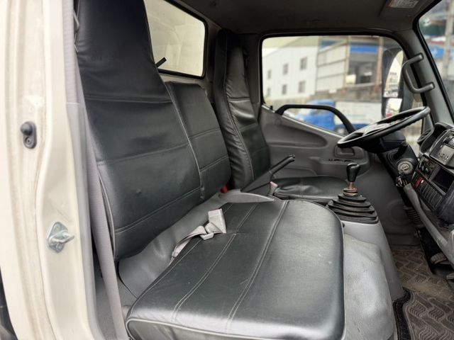 2021出廠 HINO300 廂式 低里程僅跑8萬 原鈑件 5頓載重 實車在店 歡迎試乘  第11張相片