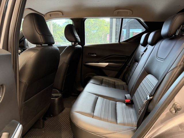 2020出廠 智型旗艦版 里程3萬公里 原鈑件 免鑰匙 防碰撞煞停 環景 CARPLAY 實車實價 歡迎試乘  第13張相片