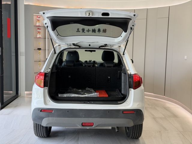 2016年 1.6 GLX版 里程僅跑4萬 認證車 實車實價 可貸款 歡迎試乘  第7張相片