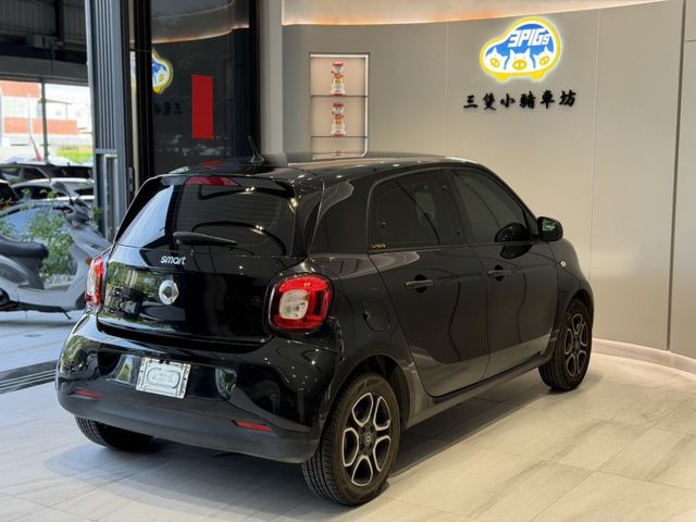 2016年出廠 FORFOUR 66KWPure 里程僅8萬公里 原鈑件 實車實價 歡迎試乘  第6張相片