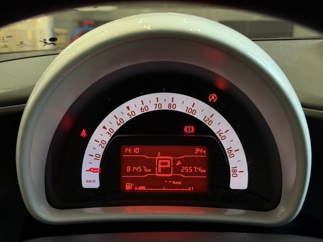 2016年出廠 FORFOUR 66KWPure 里程僅8萬公里 原鈑件 實車實價 歡迎試乘  第8張相片