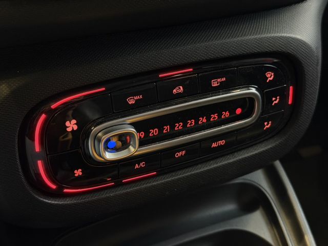 2016年出廠 FORFOUR 66KWPure 里程僅8萬公里 原鈑件 實車實價 歡迎試乘  第16張相片