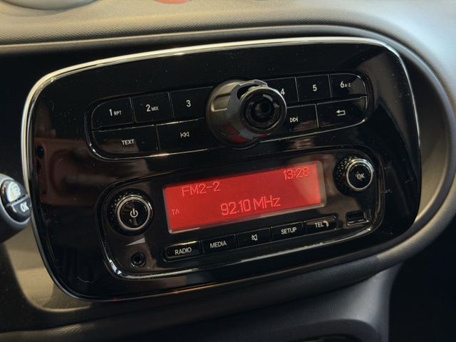 2016年出廠 FORFOUR 66KWPure 里程僅8萬公里 原鈑件 實車實價 歡迎試乘  第17張相片