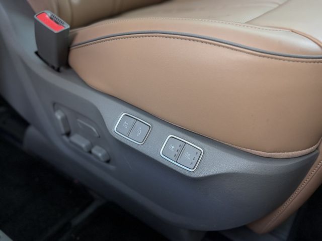 2022出廠 STARIA CEO版 雙天窗 盲點 通風座椅 電動滑門 LED尾燈 跟車 原鈑件 實車實價  第11張相片