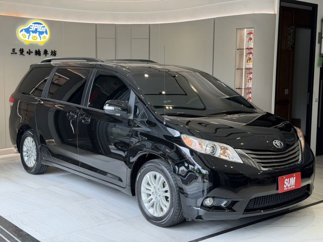 2014年出廠 SIENNA XLE版 里程6萬英里 原鈑件 天窗 電動滑門 藍芽 倒車影像 實車實價 可貸款 歡迎試乘  第4張相片