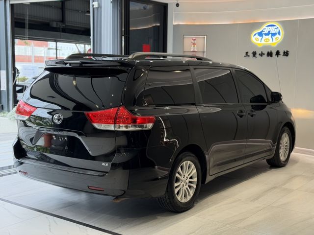 2014年出廠 SIENNA XLE版 里程6萬英里 原鈑件 天窗 電動滑門 藍芽 倒車影像 實車實價 可貸款 歡迎試乘  第6張相片