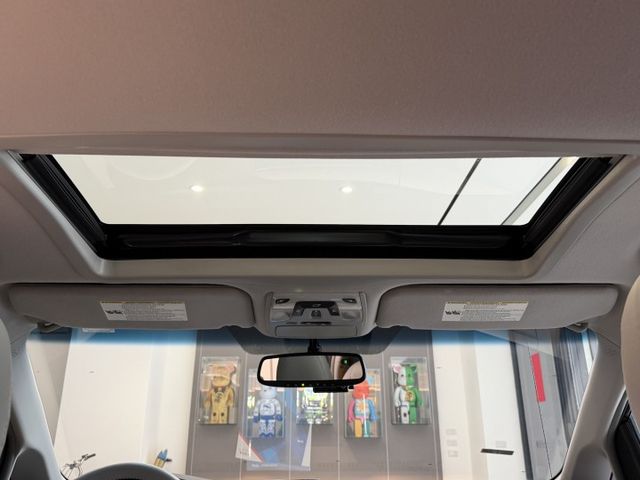 2014年出廠 SIENNA XLE版 里程6萬英里 原鈑件 天窗 電動滑門 藍芽 倒車影像 實車實價 可貸款 歡迎試乘  第15張相片