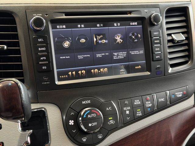 2014年出廠 SIENNA XLE版 里程6萬英里 原鈑件 天窗 電動滑門 藍芽 倒車影像 實車實價 可貸款 歡迎試乘  第16張相片