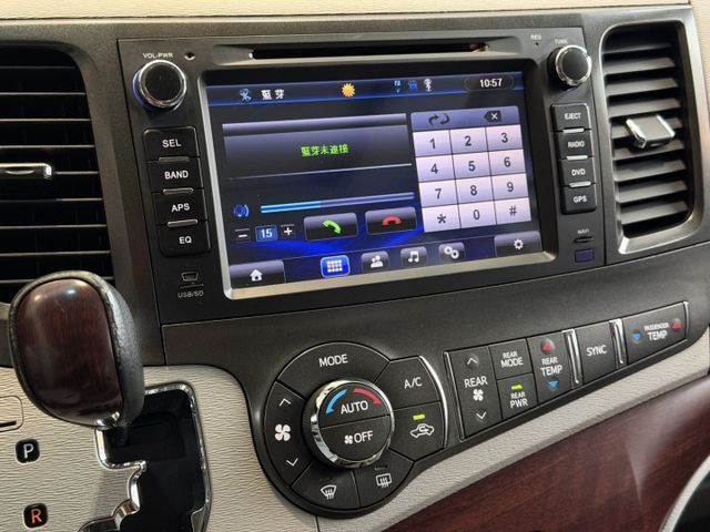 2014年出廠 SIENNA XLE版 里程6萬英里 原鈑件 天窗 電動滑門 藍芽 倒車影像 實車實價 可貸款 歡迎試乘  第18張相片