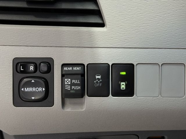 2014年出廠 SIENNA XLE版 里程6萬英里 原鈑件 天窗 電動滑門 藍芽 倒車影像 實車實價 可貸款 歡迎試乘  第19張相片