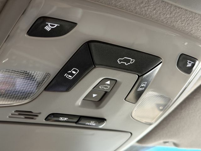 2014年出廠 SIENNA XLE版 里程6萬英里 原鈑件 天窗 電動滑門 藍芽 倒車影像 實車實價 可貸款 歡迎試乘  第20張相片