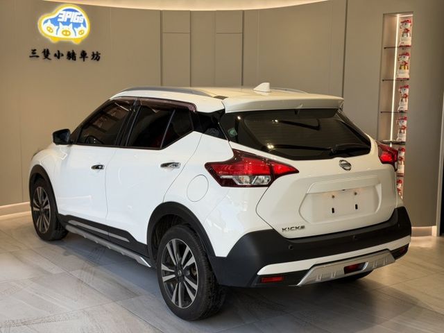 2019年出廠 智型旗艦版 原鈑件 盲點 自動煞停 定速 免鑰匙 原廠保養 實車實價 歡迎試乘  第5張相片