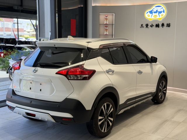 2019年出廠 智型旗艦版 原鈑件 盲點 自動煞停 定速 免鑰匙 原廠保養 實車實價 歡迎試乘  第6張相片