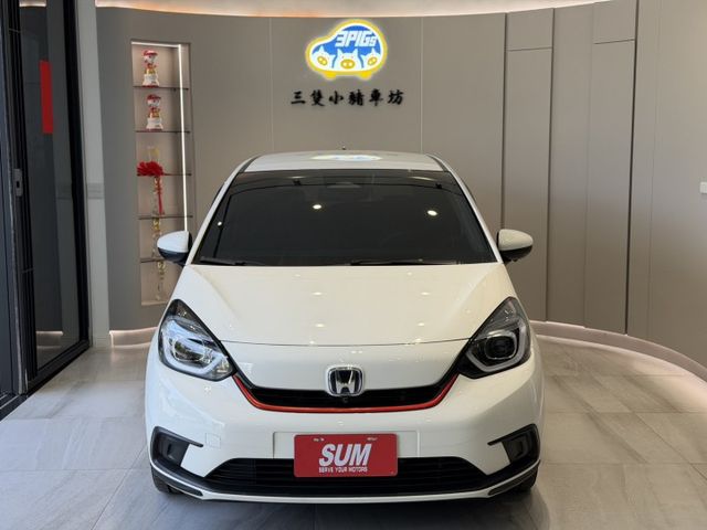 2023年 FIT油電版 里程3萬 環景安卓 盲點 免鑰匙 原鈑件 實車實價 可貸款 歡迎試乘  第1張相片