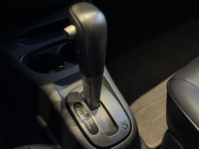 2012年出廠 S規 免鑰匙啟動 恆溫空調 里程僅跑9萬 實車實價 歡迎試乘  第15張相片