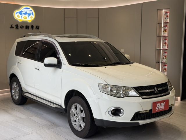 2013年 豪華型 有免鑰匙 換檔撥片  安卓機 天窗 認證車 實車實價 歡迎試乘  第3張相片