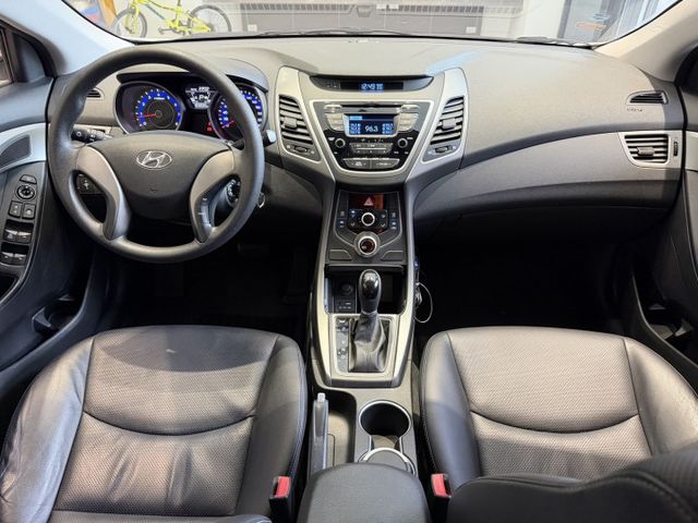 2015年出廠  ELANTRA 認證車 里程僅10萬公里 實車實價 可貸款 可試乘  第10張相片