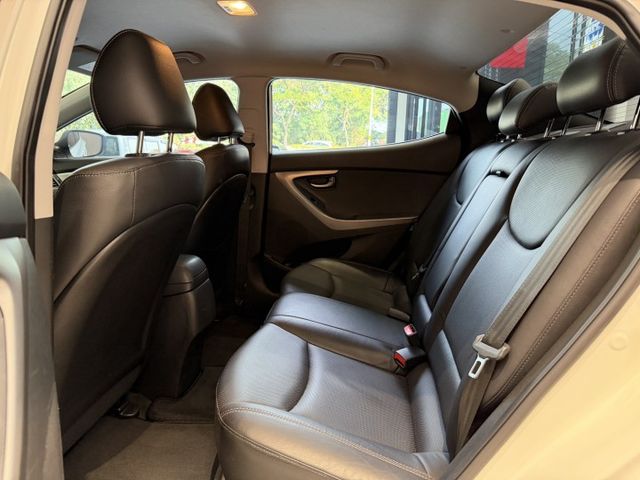 2015年出廠  ELANTRA 認證車 里程僅10萬公里 實車實價 可貸款 可試乘  第13張相片