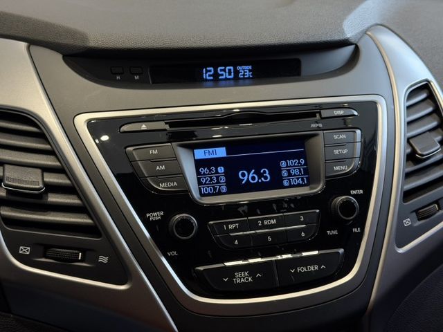 2015年出廠  ELANTRA 認證車 里程僅10萬公里 實車實價 可貸款 可試乘  第16張相片