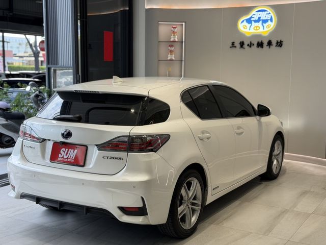 2017年 豪華版 里程僅跑9萬 藍芽 倒車影像 I-KEY 實車實價 可貸款試乘  第6張相片