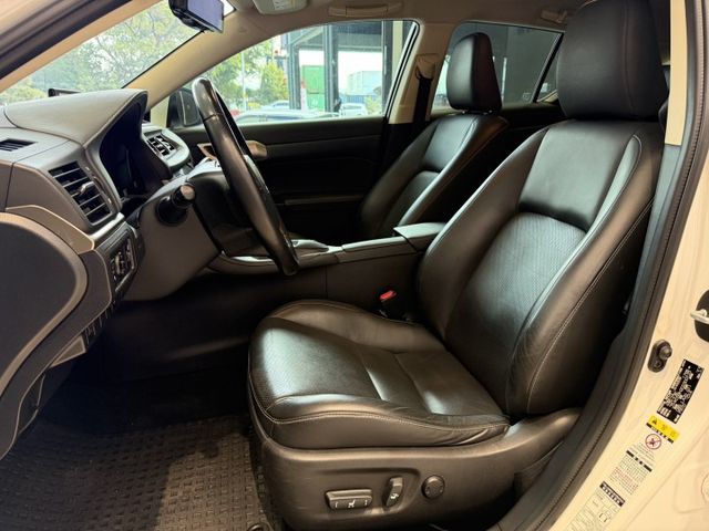 2017年 豪華版 里程僅跑9萬 藍芽 倒車影像 I-KEY 實車實價 可貸款試乘  第11張相片