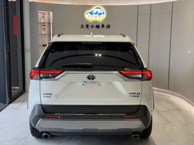 2020出廠 RAV4 油電旗艦版 全景天窗 跟車 電尾門 盲點 通風椅 實車實價 可貸款試乘  第2張相片